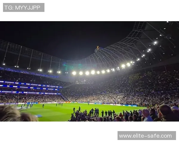 2018年热刺与罗马激战欧冠小组赛的精彩瞬间与战术分析 2018年热刺与罗马激战欧冠小组赛的精彩瞬间与战术分析